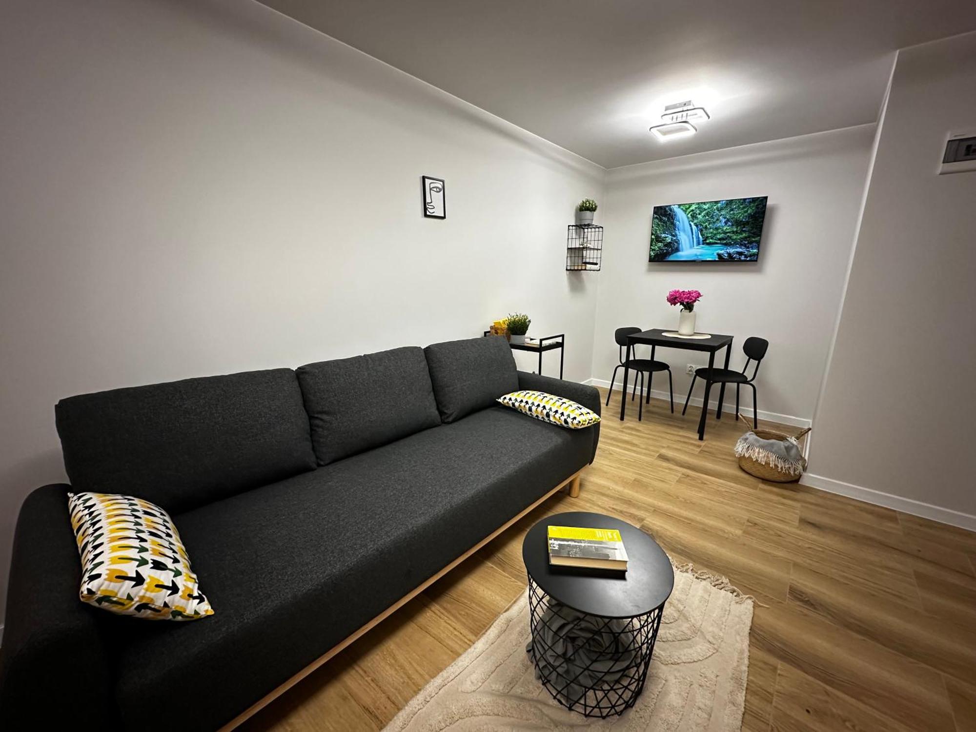 Skwerowa Nest Lägenhet Kraków Exteriör bild
